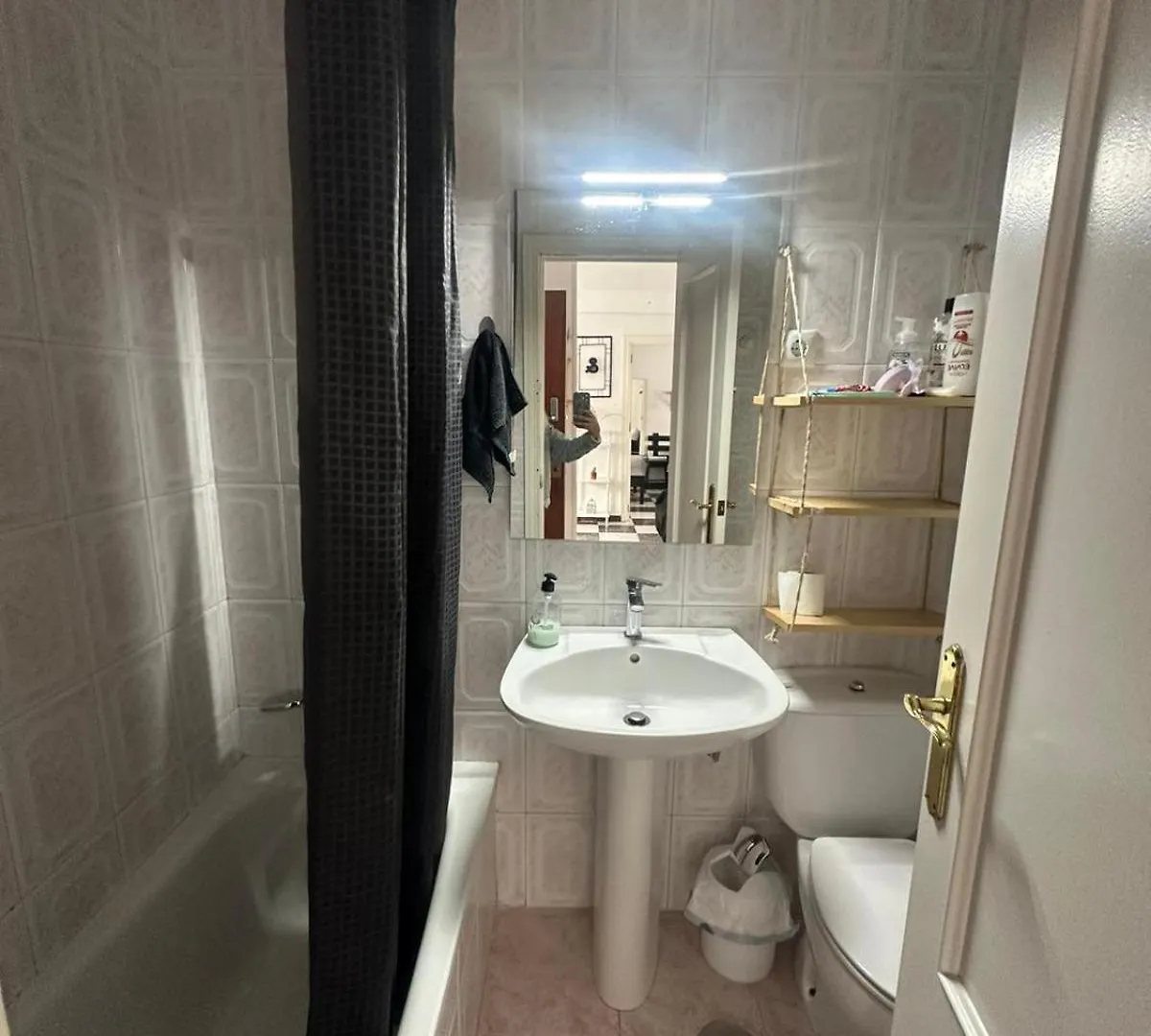 Habitacion 2 En Tercera Planta Sin Ascensor No Es Un Piso Entero! A Compartir Bano Y Cocina! Fuengirola Homestay